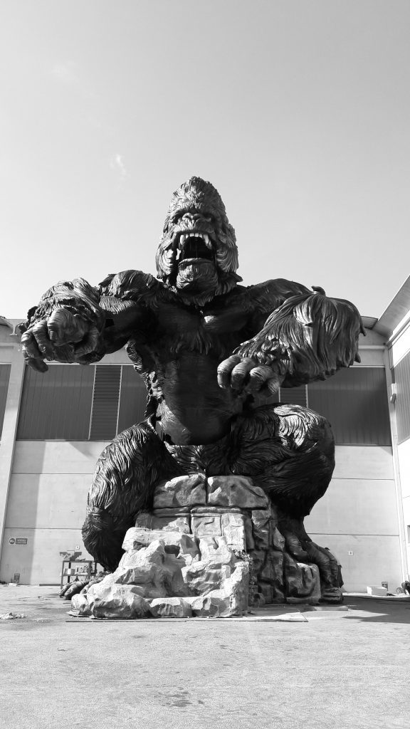 EOS Rides King Kong