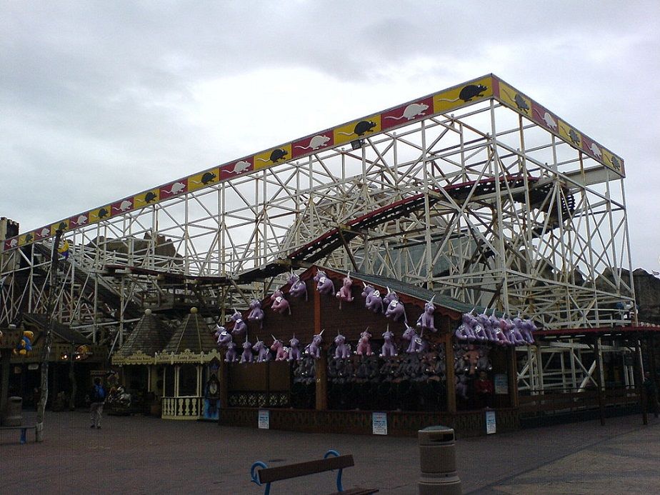 Hotel For Blackpool Pleasure Beach As Wild Mouse Ride Closes Blooloop