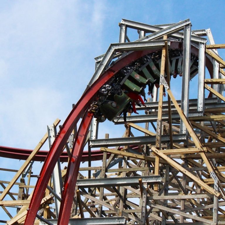 Twisted Timbers hybrid coaster debuts at Kings Dominion | blooloop