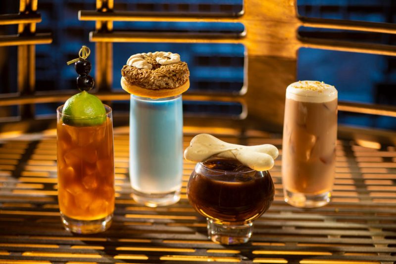 Oga's Cantina what to drink in the Star Wars Galaxy’s Edge bar blooloop