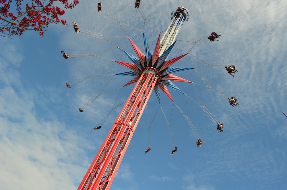 Six Flags relaunches Darien Lake with Ride Entertainment's Star Flyer