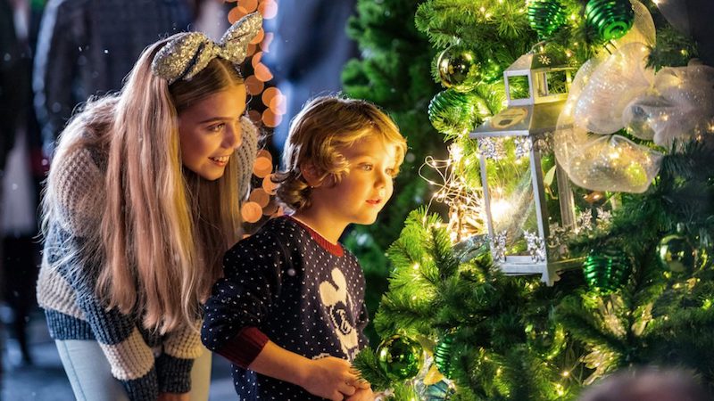 retailtainment technology trends disney springs