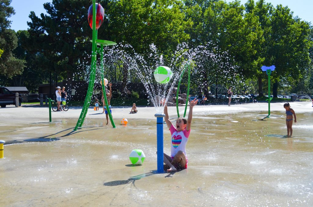 playground water play
