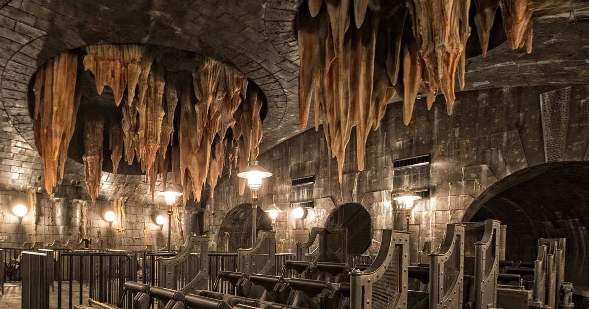 Harry Potter and the Escape from Gringotts best themed roller coasters